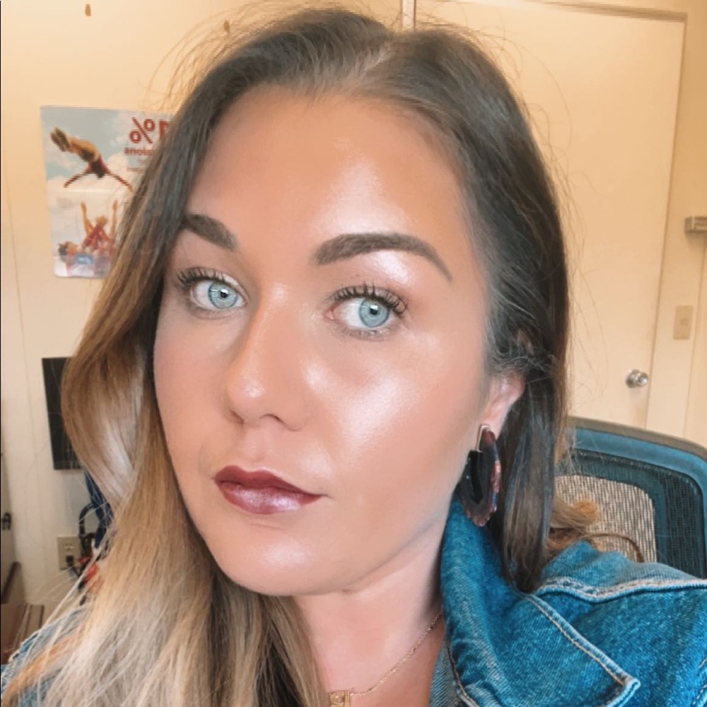 Meet your Posher, Brittney